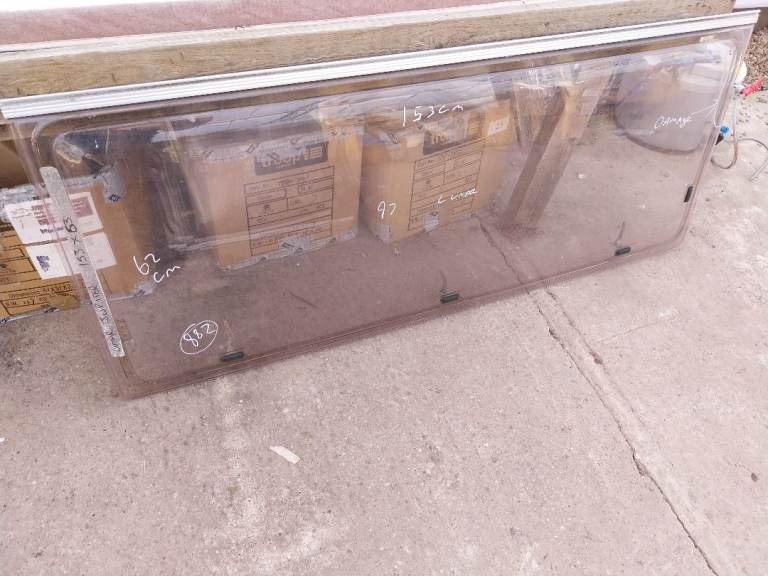 Lunar caravan rear window 153 x 62cm
