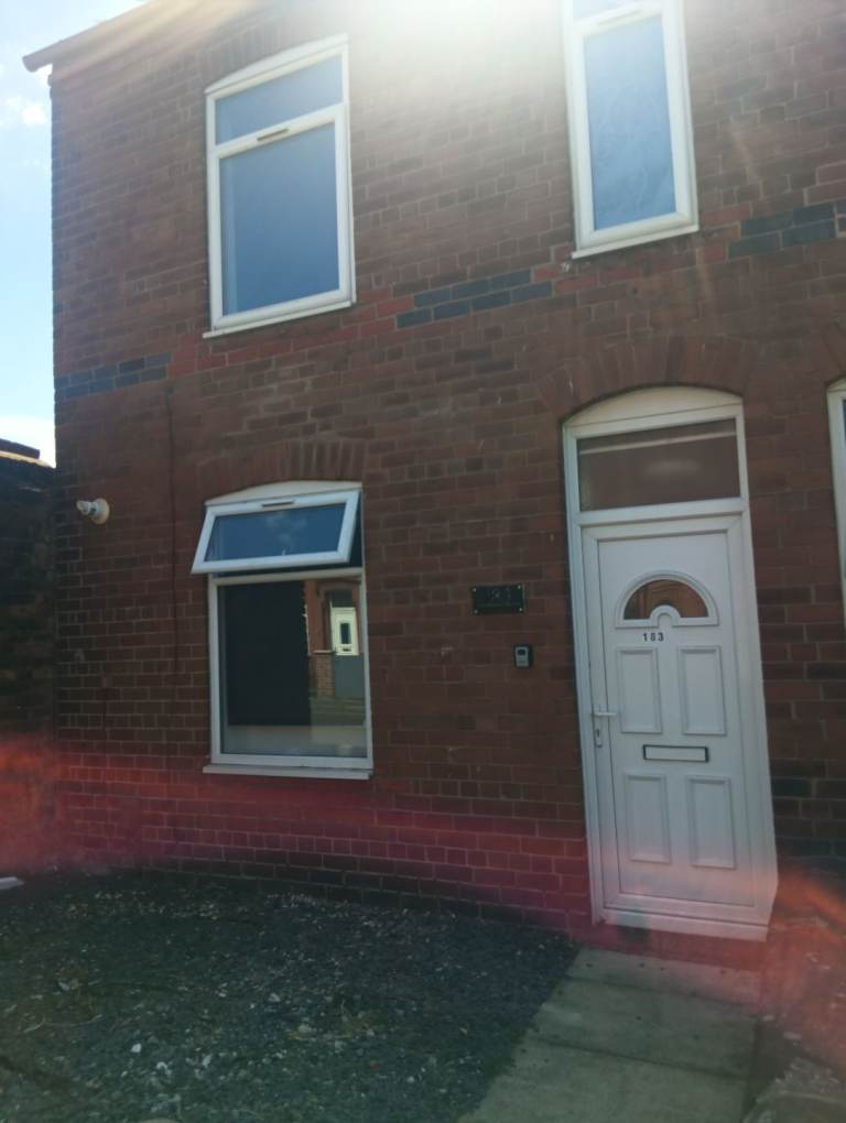 📢 ENSUITE ROOM – AVAILABLE NOW! RENT NEGOTIABLE + £50 CASHBACK!  Hey everyone 👋