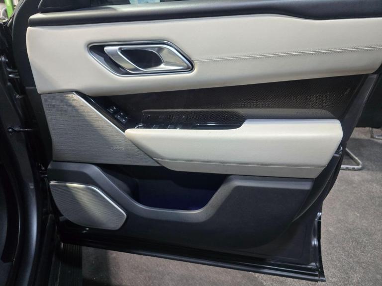 2018 Land Rover Range Rover Velar 3.0 D300 First Edition 5dr Auto ESTATE DIESEL Automatic
