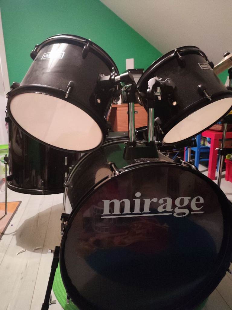 Mirage junior/beginner's drum kit 