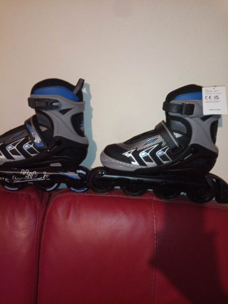 In line roller skates