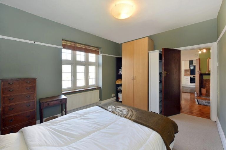 🏠 ⭐️ ROOM IN BOW ! 🏠 ⭐️ AVAILABLE NOW 