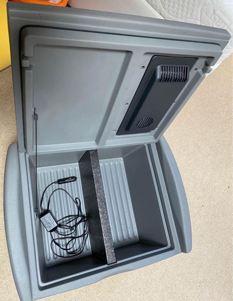 Ford Galaxy/VW Sharan/ Seat Alhambra Electric Cool Box/Fridge 32 litre