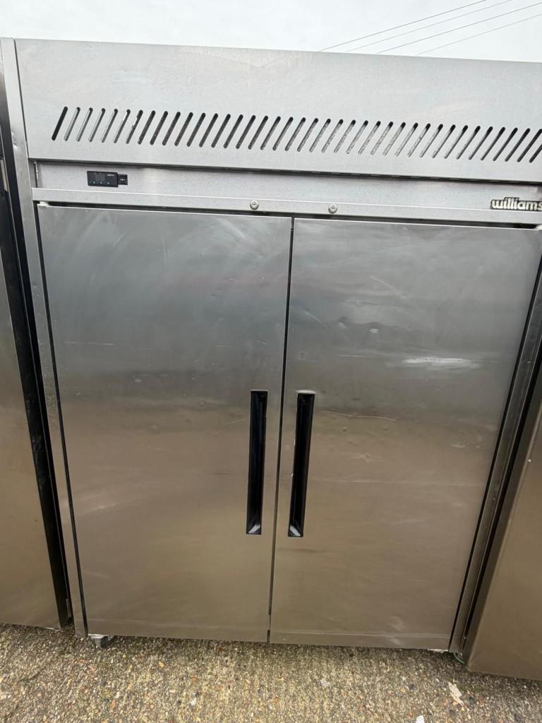 Commercial double door fridge Williams foster fully serviced cafe shop restaurant 