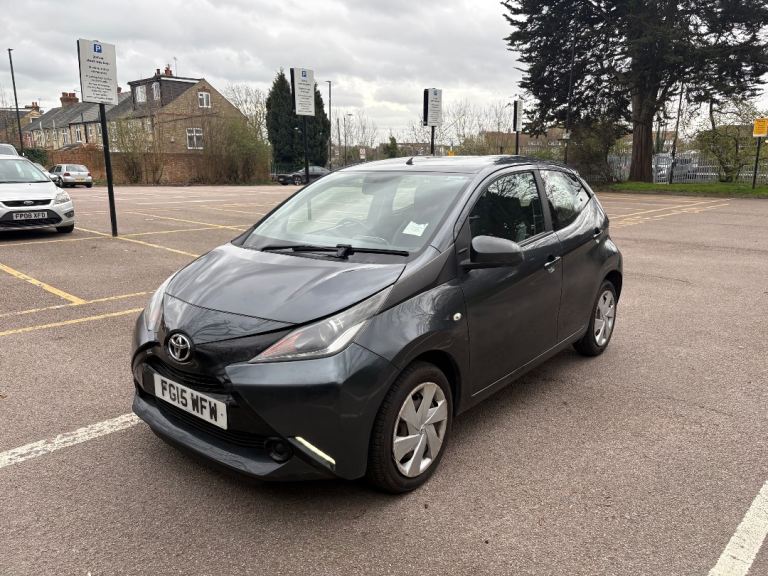 Toyota, AYGO, Hatchback, 2015, Manual, 998 (cc), 5 doors