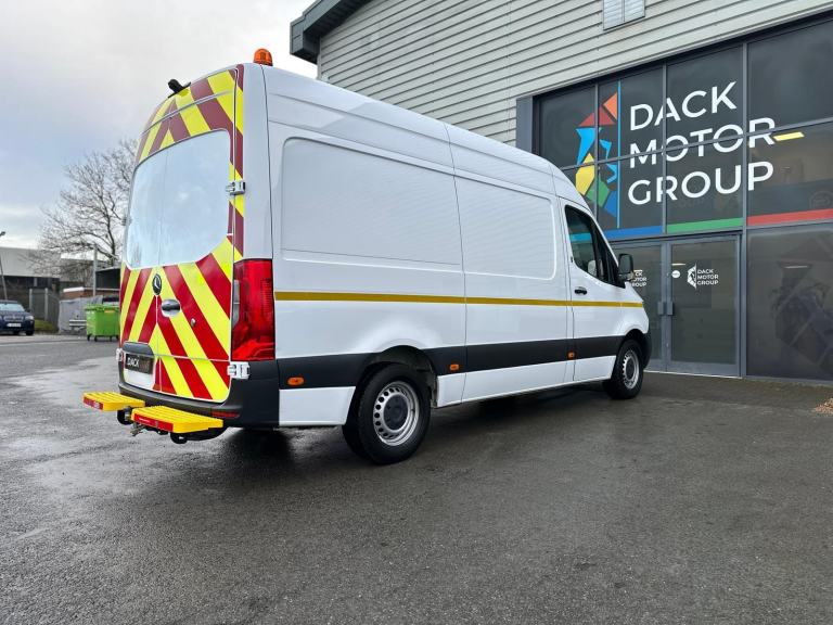 22 Reg, Mercedes-Benz Sprinter, L2H2, RWD, Utility Van, 2800KG Towing, Air-Con