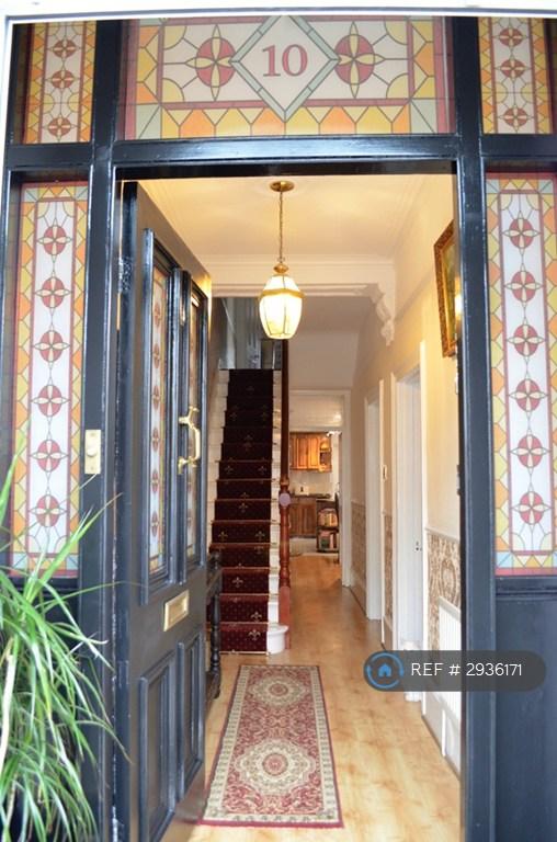 3 bedroom house in Elliscombe Road, London, SE7 (3 bed) (#2936171)
