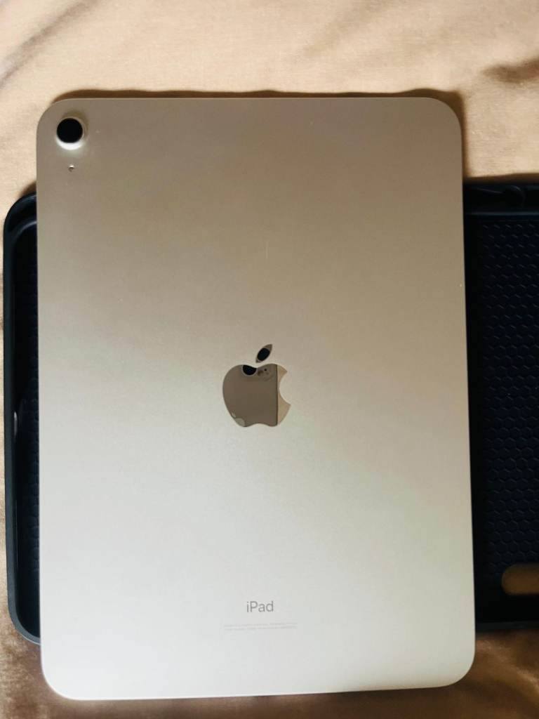 Apple iPad 10th Generation with Case and Pencil - As good as new condition