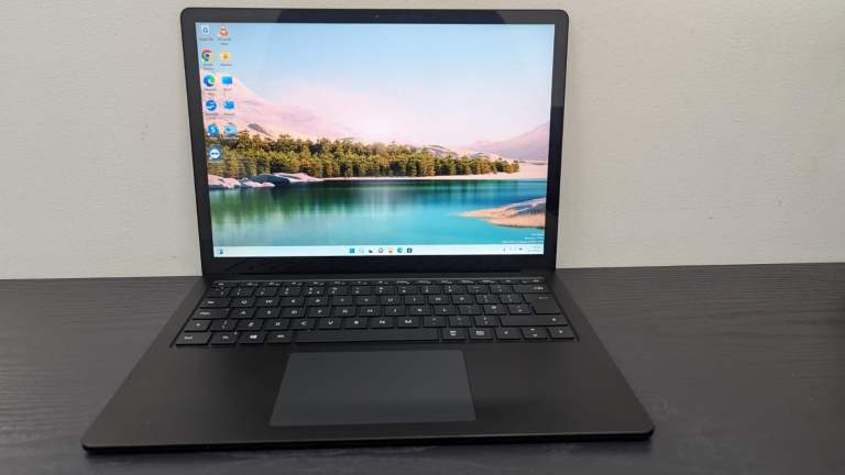 Ultra-Slim Microsoft Surface Laptop 3 15" 2k Touchscreen | Intel Core i5 10th Generation