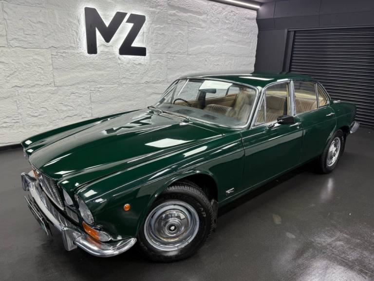 1972 Jaguar 420  XJ6 4.2 Series One Saloon PETROL Automatic