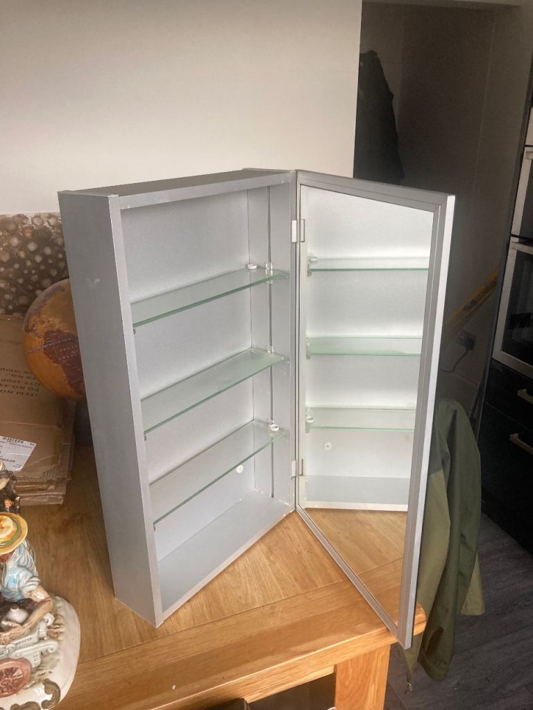 Wall mirror / storage 