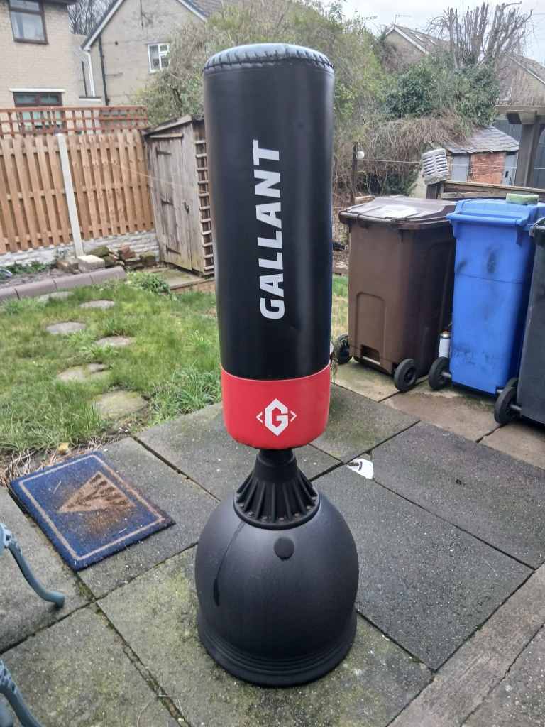 Gallant 5.5ft Free Standing Heavy Duty Punch Bag 