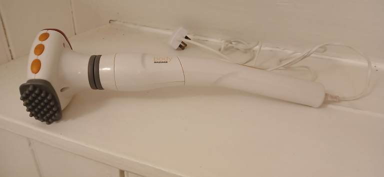 LLOYDS PHARMACY INFRARED BODY MASSAGER - MASSAGE
