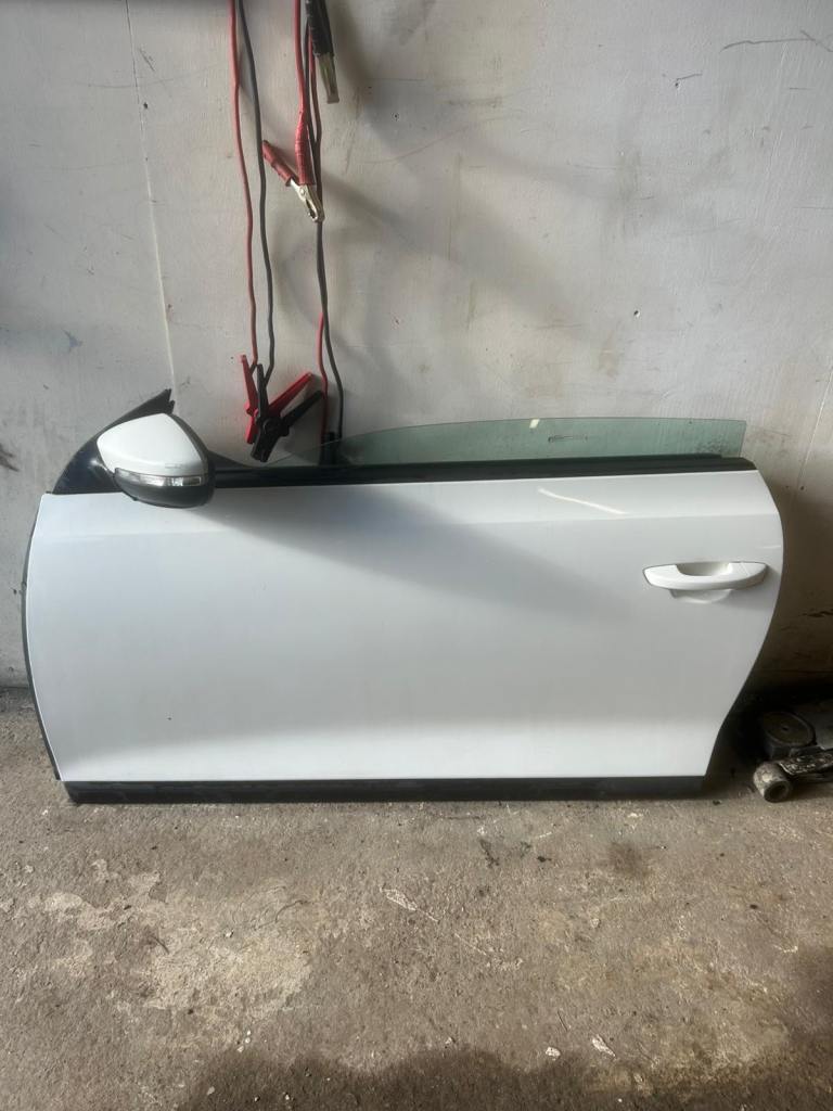 Passengers door with wing mirror removed from a VW Scriocco 2010 