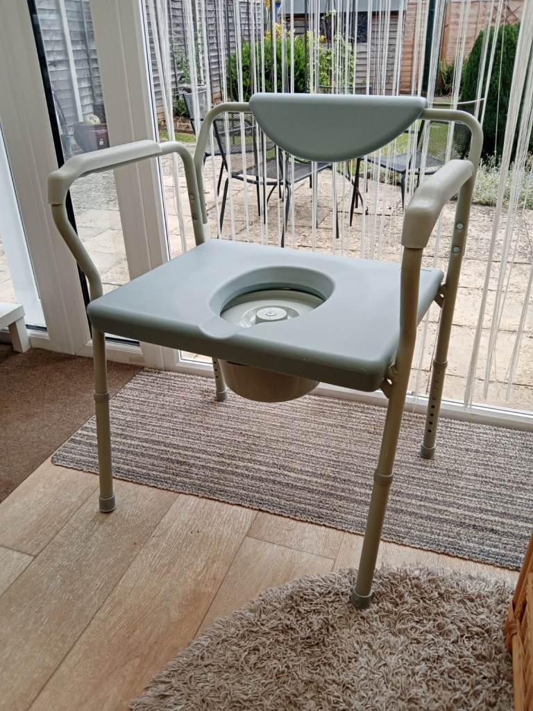Adult Commode Chair 