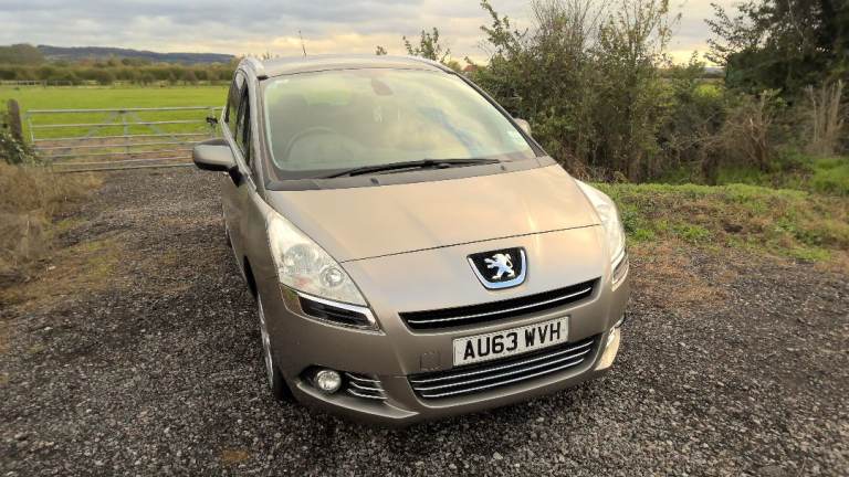 Peugeot, 5008, MPV, 2013, Manual, 1560 (cc), 5 doors