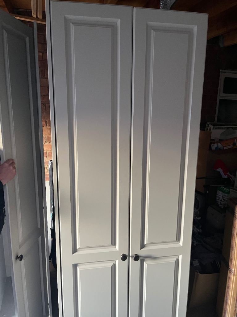 Bespoke fitted wardrobe 1200x2080 +draw