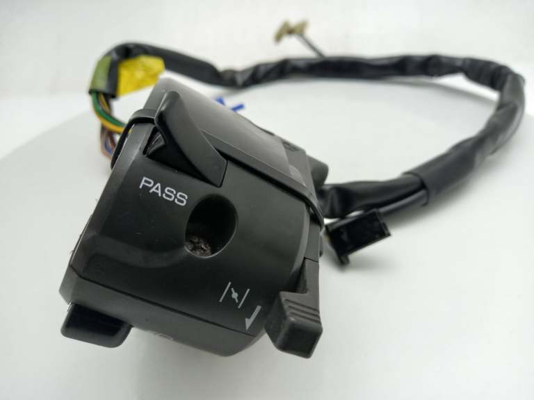 2001 Yamaha Yzf 600 R Thundercat Headlamp Indicator Light Switch Gear 4tv8397200