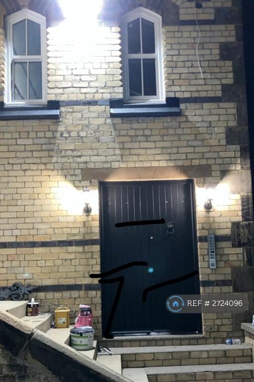 1 bedroom flat in Park Road South, Prenton, CH43 (1 bed) (#2724096)