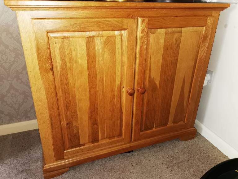Solid oak cabinet cupboard storage unit 