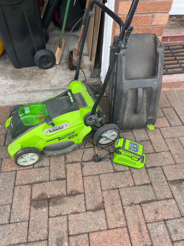 40v lithium battery powered lawnmower 