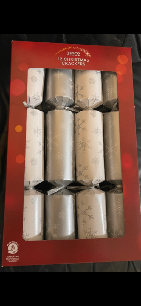 TESCO 12 Christmas Crackers - New & Unopened