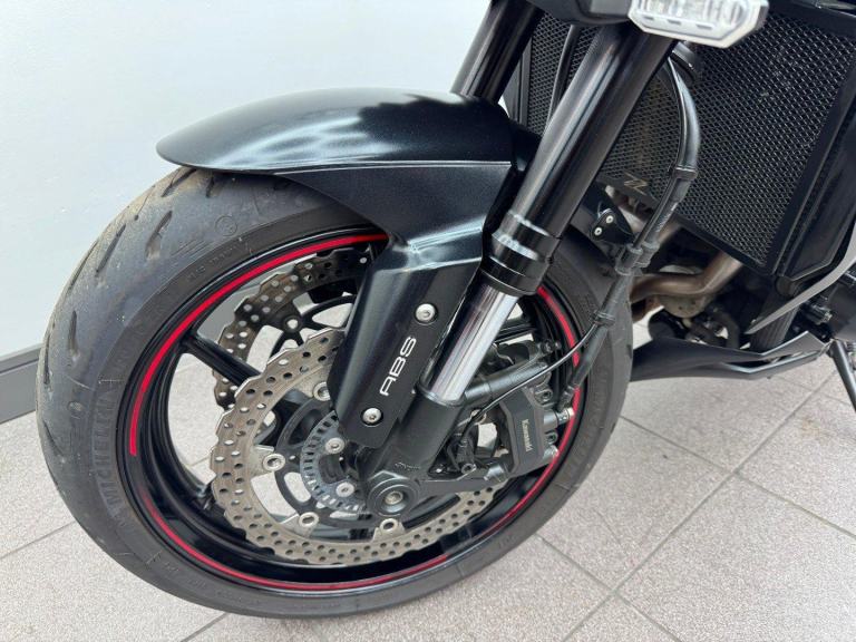 KAWASAKI Z1000 BLACK 2019 19 REG ZR 1000 HKF 12,058 MILES 1043CC USED MOTORCYCLE