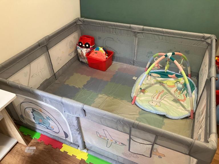 Play pen