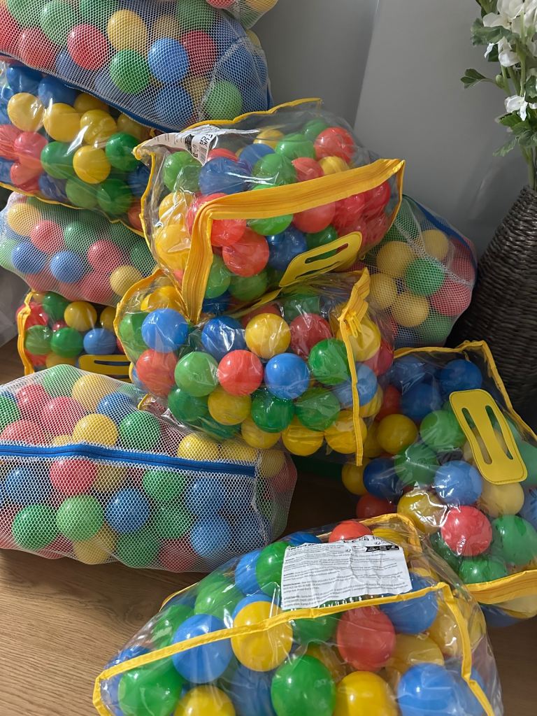 10 packs of colourful balls £6 each