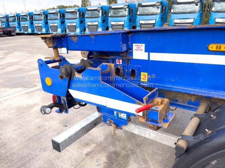 DENNISON SLIDING SKELETAL TRAILER 