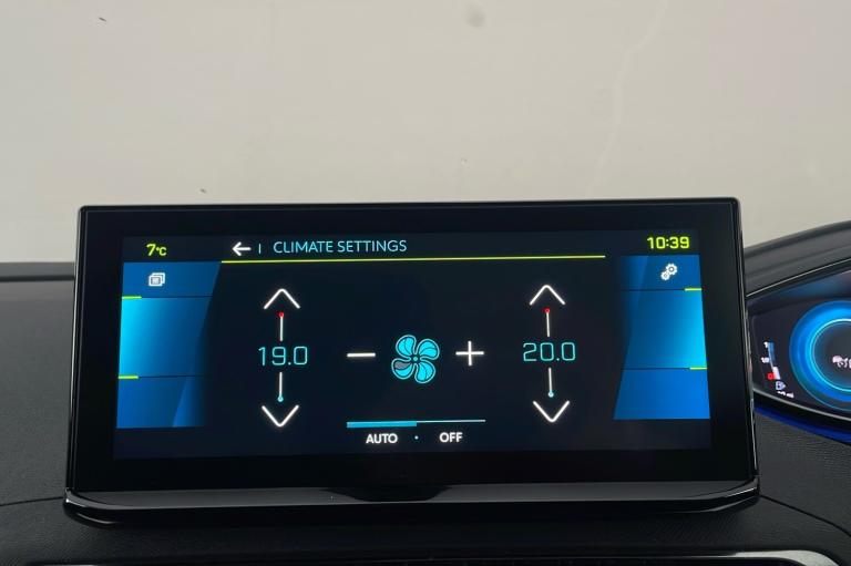  Peugeot 3008 SUV Hybrid 1.6 13.2kwh Gt Suv 5dr Petrol Plug In Hybrid E Eat 4wd