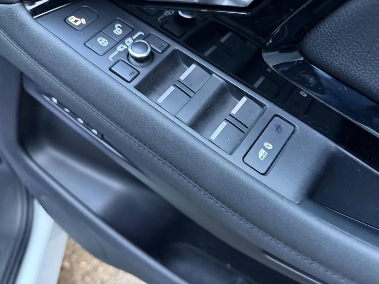 2019 Land Rover Range Rover Evoque 2.0 D180 R-Dynamic SE 5dr Auto ESTATE DIESEL Automatic