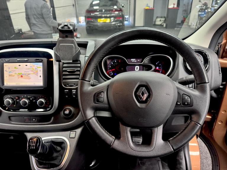 2020 Renault Trafic 2.0 dCi ENERGY 30 Sport Nav Crew Van LWB Euro 6 (s/s) 6dr WINDOW VAN Diesel M...