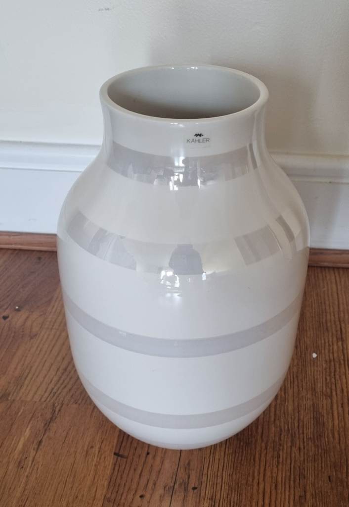 Elegant white and grey striped vase by Kähler.