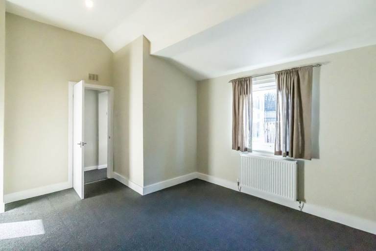 Delightful, 2 bedroom, main door cottage in Carberry, East Lothian – available NOW