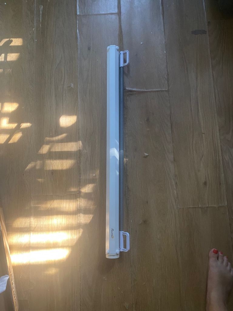 Brand New PawHut Retractable Pet Safety Gate