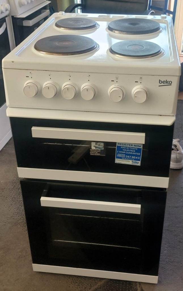 Beko 50cm Electric Solid Plates Cooker