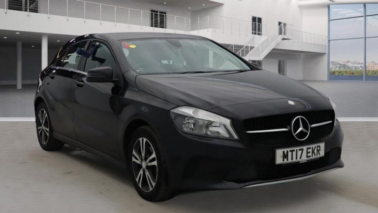 2017 Mercedes-Benz A-Class A180d SE 5dr Auto ++ NAV / LEATHER / BLUETOOTH / ULEZ / 76 MPG ++ HATC...