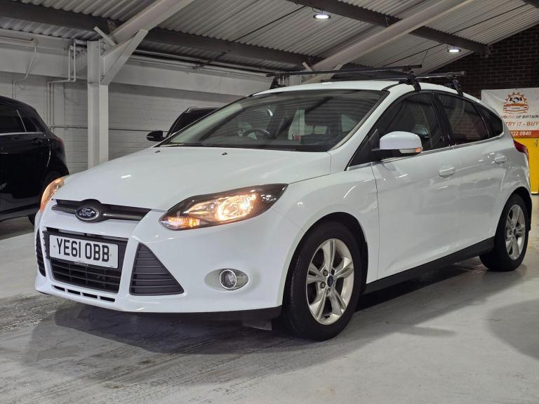  Ford Focus 1.6 Zetec Powershift Euro 5 5dr Petrol Automatic