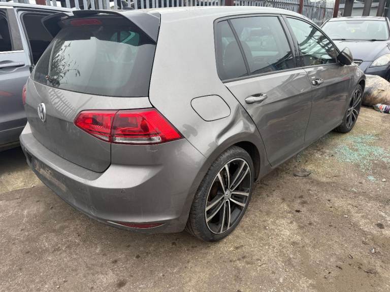Breaking spare parts vw golf gt mk7 150 dsg 2.0 tdi