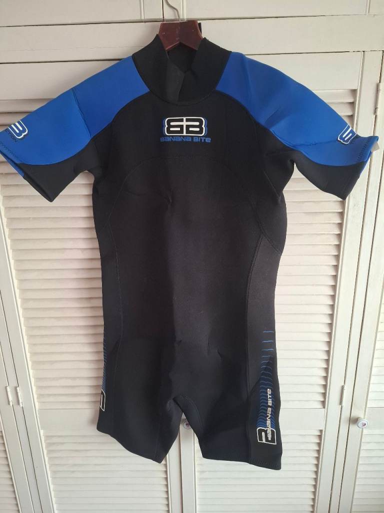 Mens shorty wetsuit 