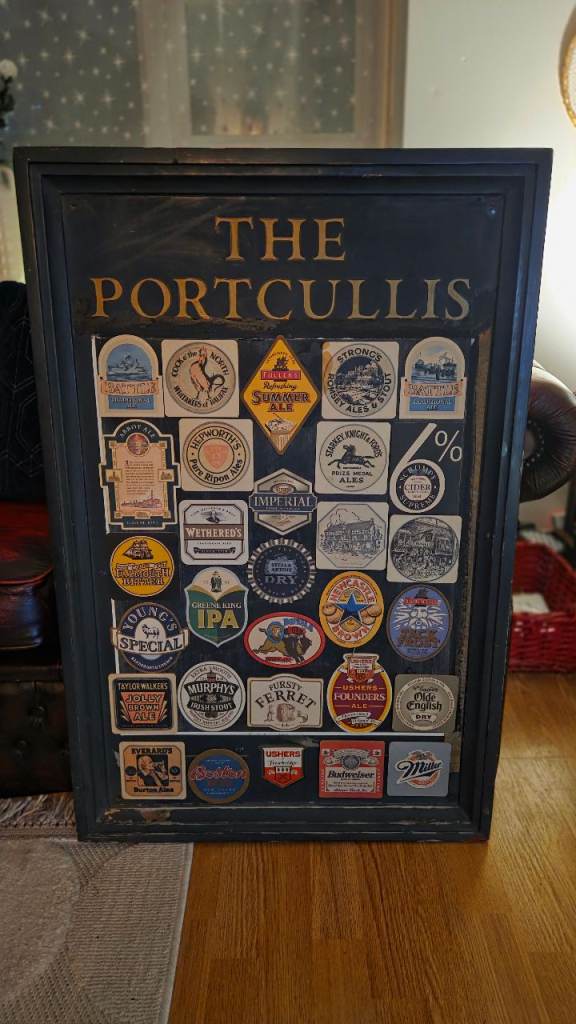 Portcullis pub sign 