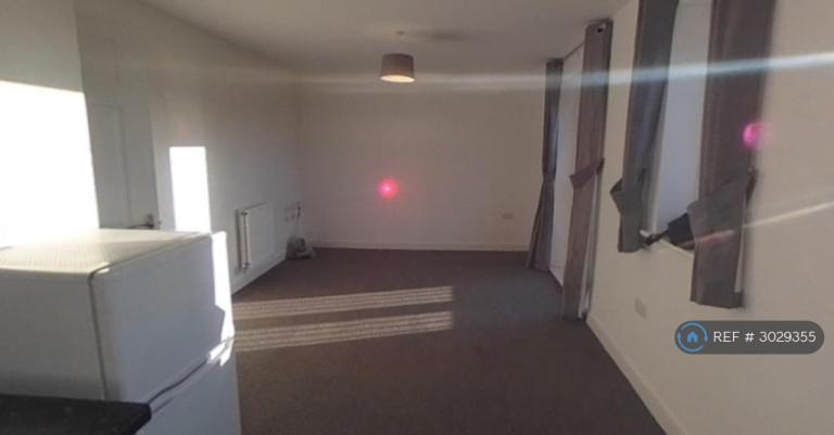 2 bedroom flat in Owens Road, Coventry, CV6 (2 bed) (#3029355)