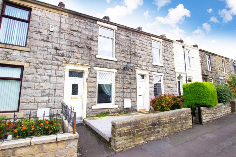 109 Richmond Terrace (Darwen) - House for Rent, Excellent location