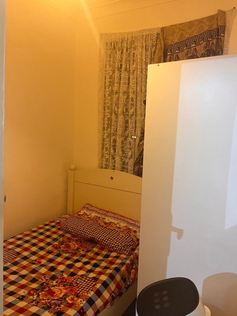 Box room for rent 