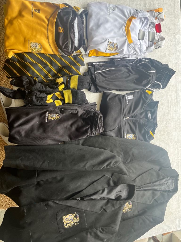 HAMPTON SCHOOL uniform. Year 7 Age 11-13 years
