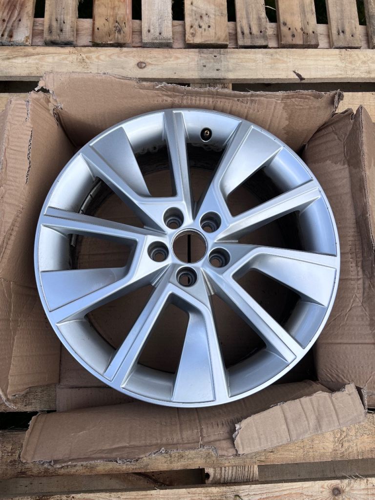 Skoda Kamiq Alloy Wheel 17” 6.5Jx17  X1