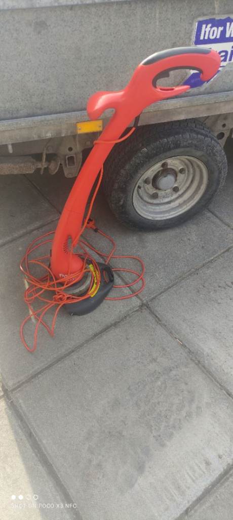 Flymo Strimmer Contour XT