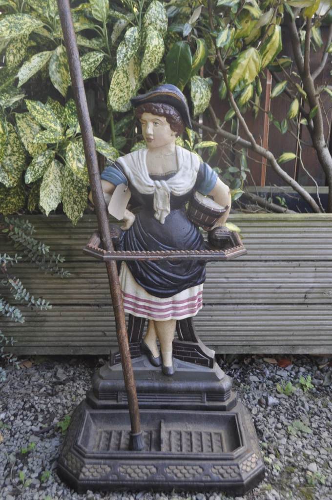 Dutch inspired cast iron stick stand