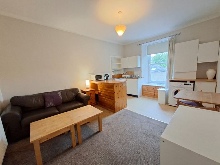 1 bedroom flat in Torphichen Place, Haymarket, Edinburgh, EH3 8DU